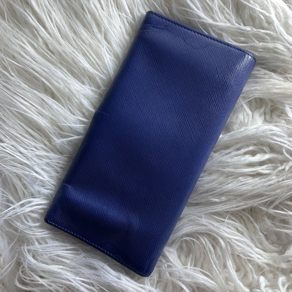 Salvatore Ferragamo leather bifold wallet - Picture 3 of 16